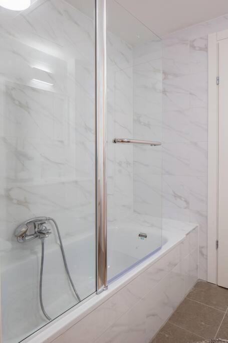 O&O Group- Magical 4Br Apt With Panoramic Sea View Bat Yam Extérieur photo